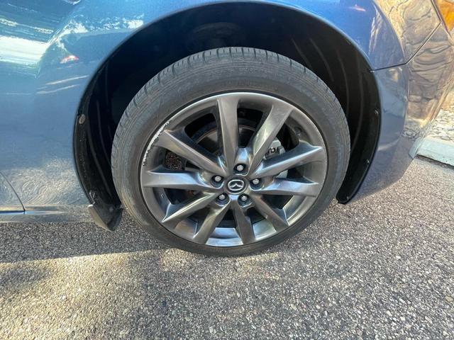 Photo of 2018 Blue Mazda Mazda3