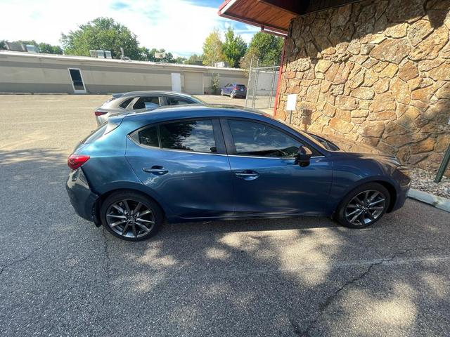 Photo of 2018 Blue Mazda Mazda3