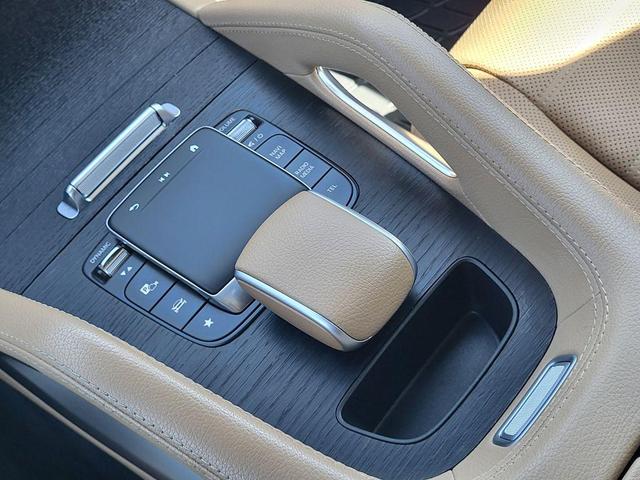 Photo of 2024 White Mercedes-Benz GLE 350
