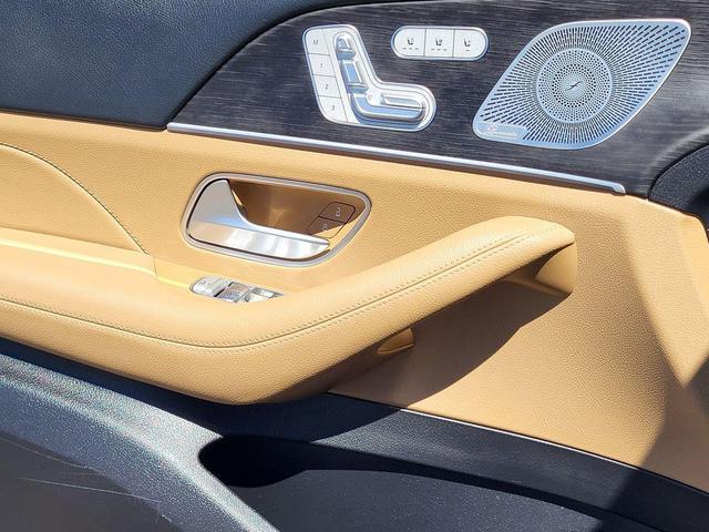Photo of 2024 White Mercedes-Benz GLE 350