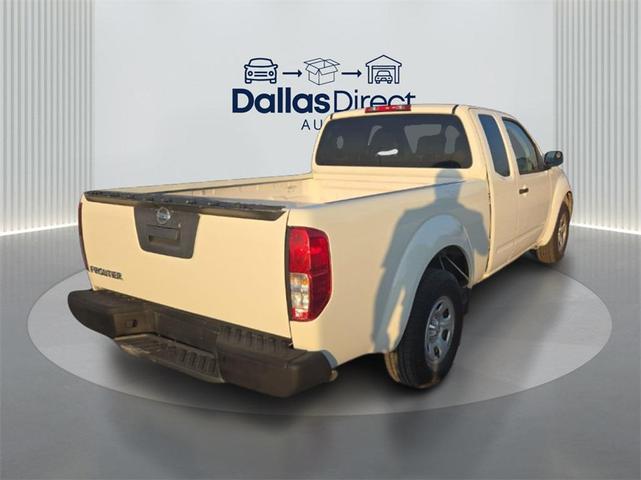 Photo of 2018 Glacier White Nissan Frontier