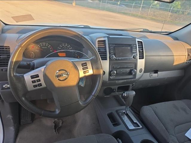 Photo of 2018 Glacier White Nissan Frontier