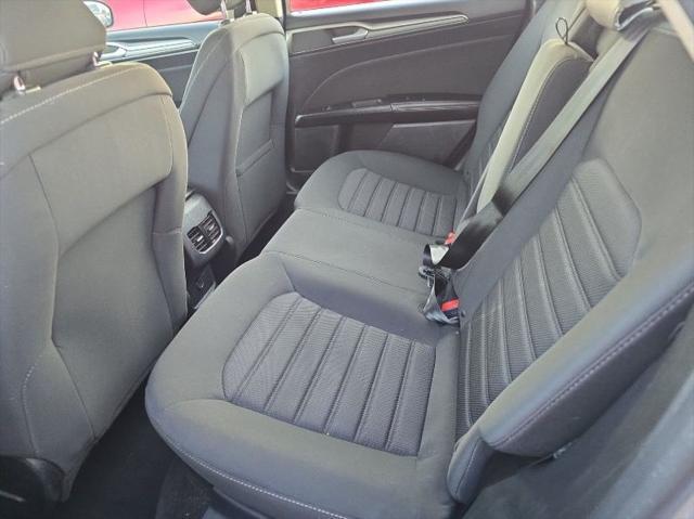 Photo of 2020 Iconic Silver Metallic Ford Fusion