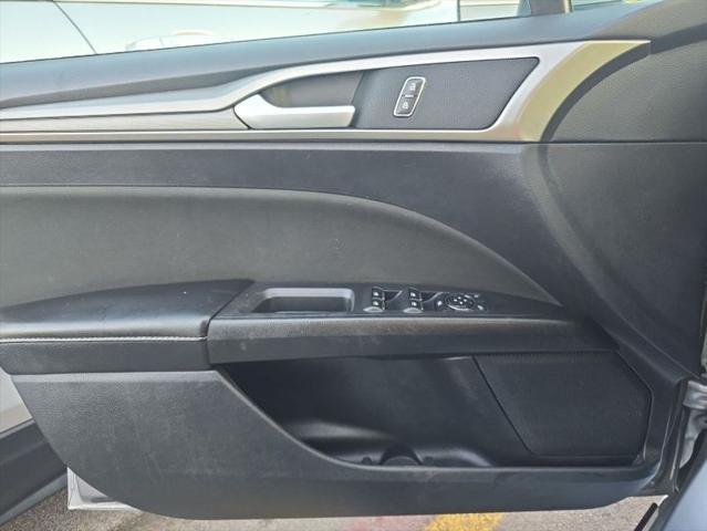 Photo of 2020 Iconic Silver Metallic Ford Fusion