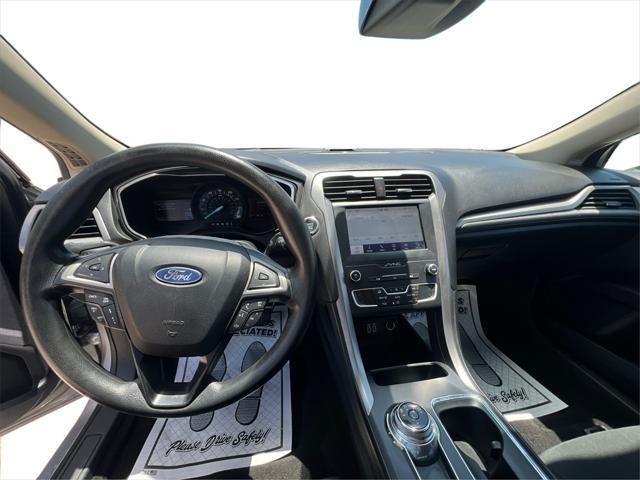 Photo of 2020 Iconic Silver Metallic Ford Fusion