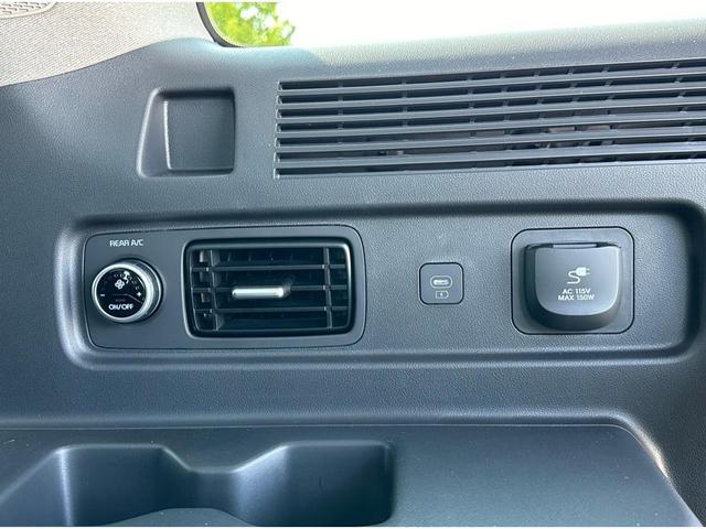 Photo of 2024 Earthy Brass Matte Hyundai SANTA FE