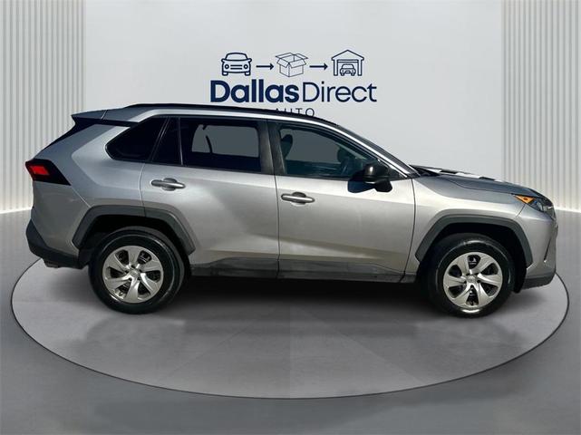 Photo of 2021 Silver Sky Metallic Toyota RAV4