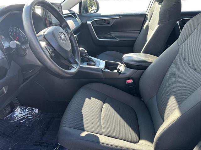 Photo of 2021 Silver Sky Metallic Toyota RAV4
