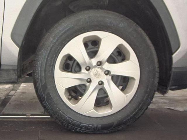 Photo of 2021 Silver Sky Metallic Toyota RAV4