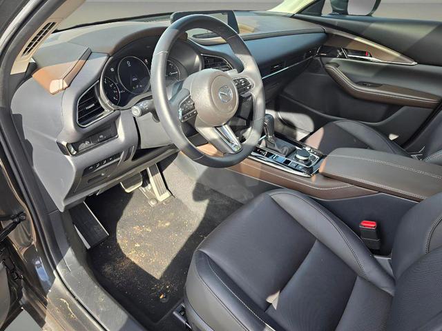 Photo of 2025 Gray Mazda CX-30