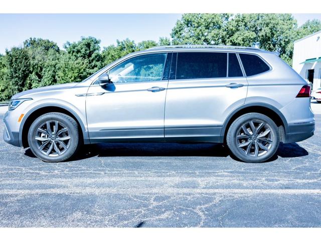 Photo of 2024 Platinum Gray Metallic Volkswagen Tiguan