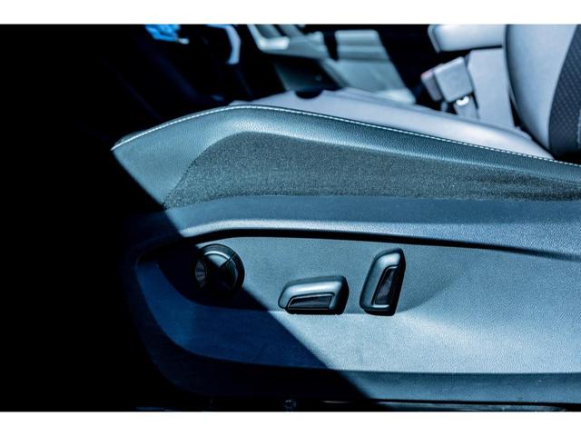 Photo of 2024 Platinum Gray Metallic Volkswagen Tiguan