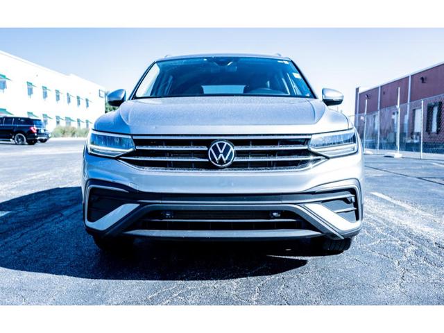 Photo of 2024 Platinum Gray Metallic Volkswagen Tiguan