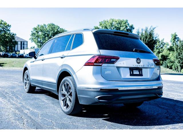 Photo of 2024 Platinum Gray Metallic Volkswagen Tiguan