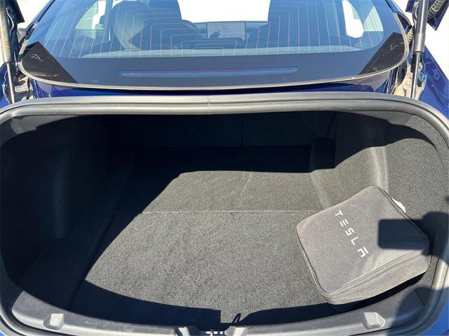 Photo of 2018 Deep Blue Metallic Tesla Model 3