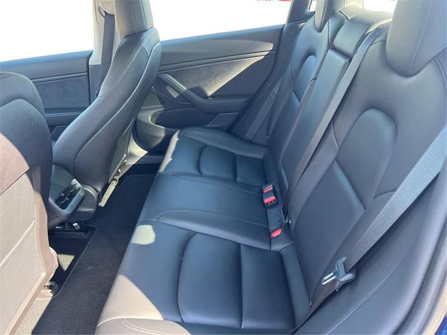 Photo of 2018 Deep Blue Metallic Tesla Model 3