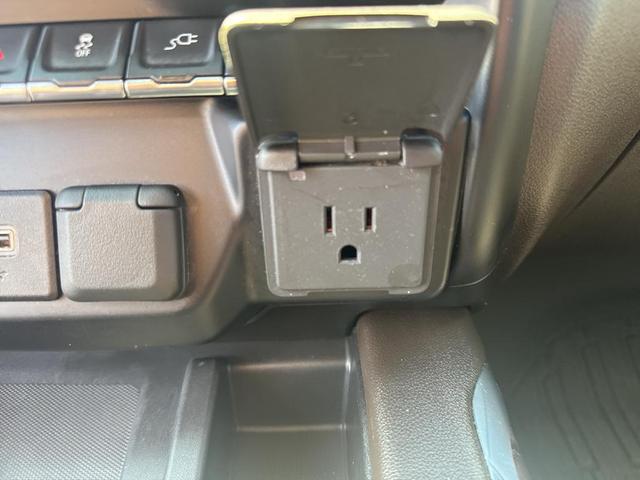 Photo of 2021 White Frost Tricoat GMC Sierra 1500