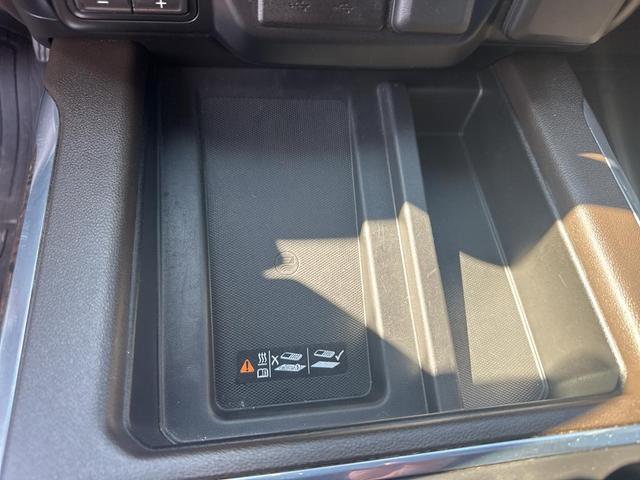 Photo of 2021 White Frost Tricoat GMC Sierra 1500