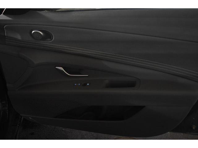 Photo of 2024 Gray Hyundai ELANTRA