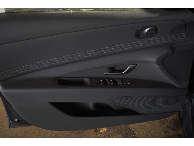 Photo of 2024 Gray Hyundai ELANTRA