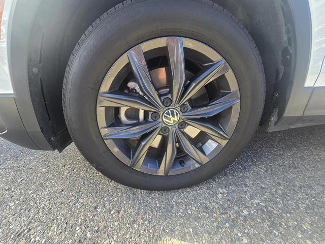 Photo of 2024 Pure White Volkswagen Tiguan