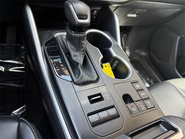 Photo of 2023 Black Toyota Highlander