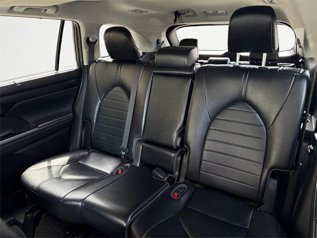 Photo of 2023 Black Toyota Highlander