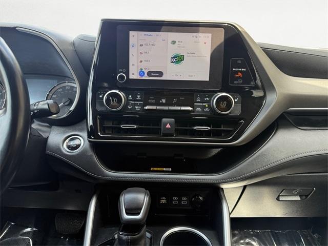 Photo of 2023 Black Toyota Highlander
