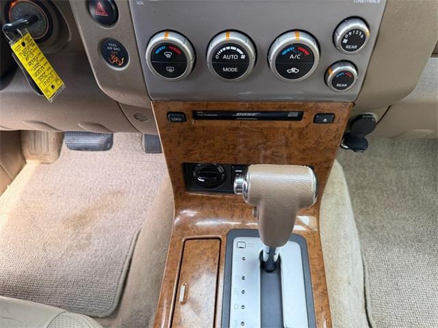 Photo of 2005 Silver Lightning Metallic Nissan Pathfinder