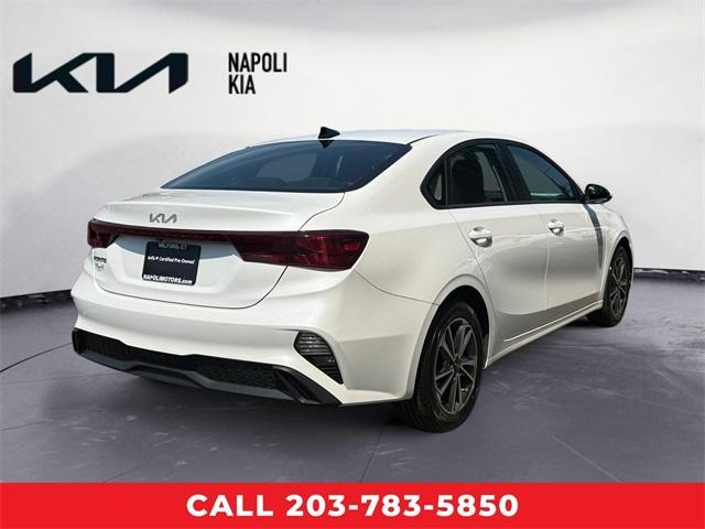 Photo of 2022 Snow White Pearl Kia Forte