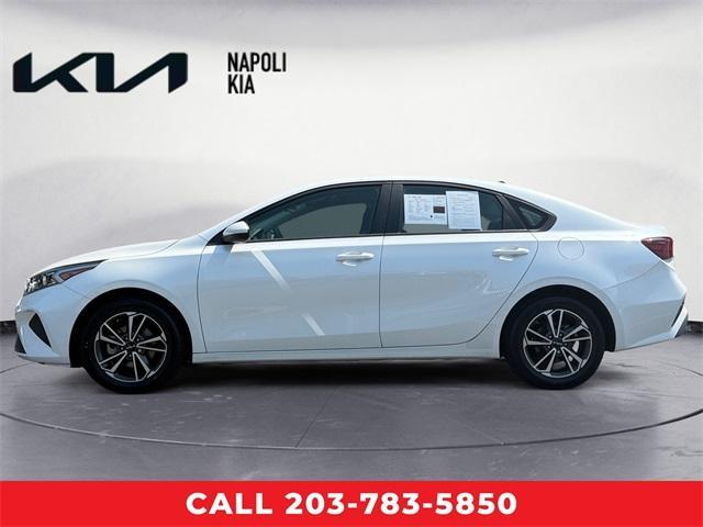 Photo of 2022 Snow White Pearl Kia Forte
