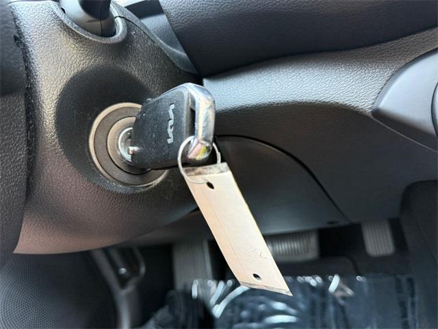Photo of 2022 Snow White Pearl Kia Forte