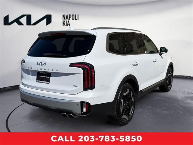 Photo of 2024 Glacial White Pearl Kia Telluride