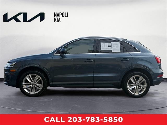 Photo of 2016 Utopia Blue Metallic Audi Q3