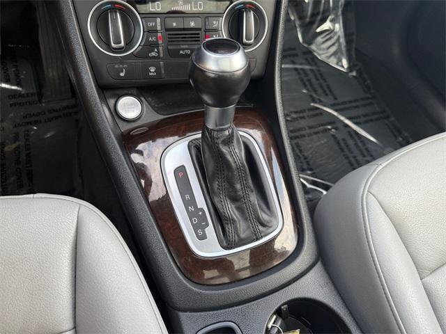 Photo of 2016 Utopia Blue Metallic Audi Q3