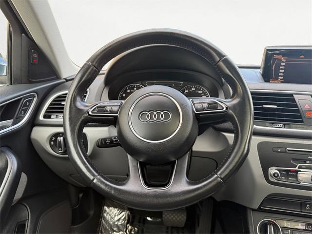 Photo of 2016 Utopia Blue Metallic Audi Q3