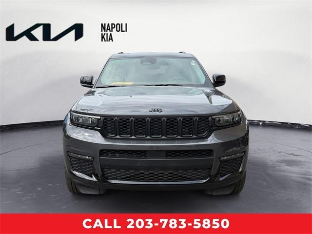 Photo of 2023 Metallic Jeep Grand Cherokee L