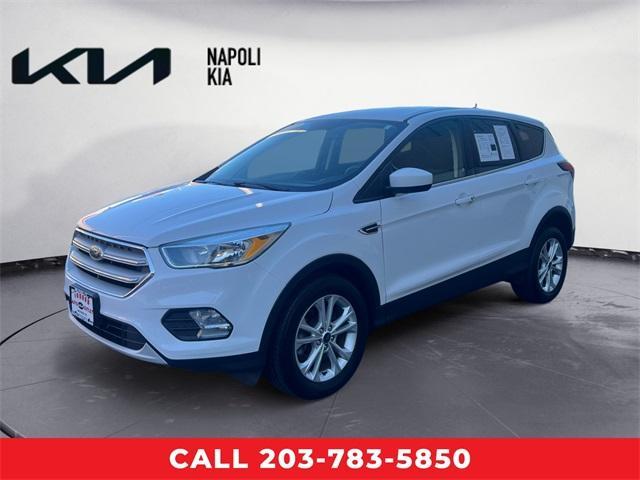 Photo of 2019 Oxford White Ford Escape