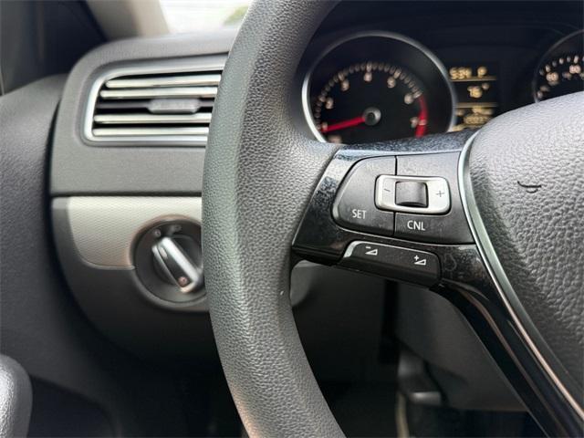 Photo of 2017 Silk Blue Metallic Volkswagen Jetta