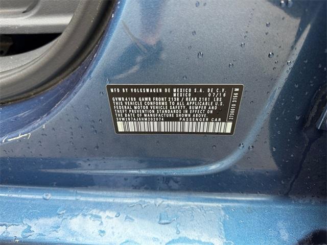 Photo of 2017 Silk Blue Metallic Volkswagen Jetta