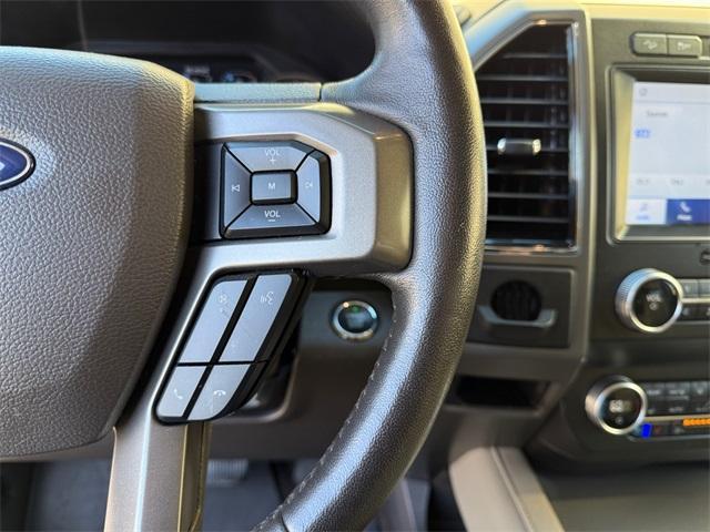 Photo of 2021 Blue Ford Expedition Max