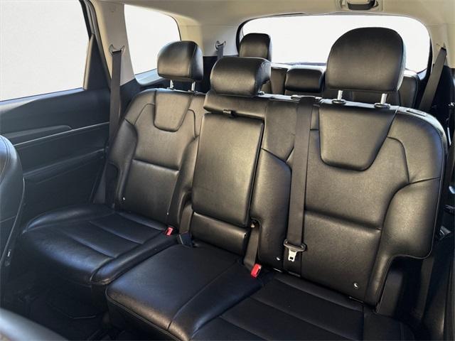 Photo of 2022 Everlasting Silver Kia Telluride