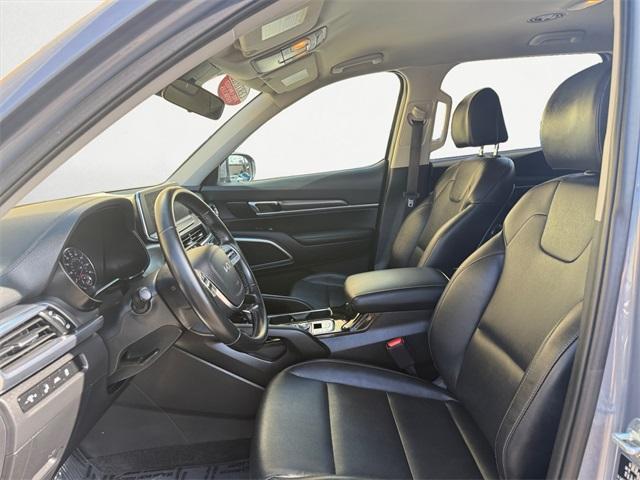 Photo of 2022 Everlasting Silver Kia Telluride