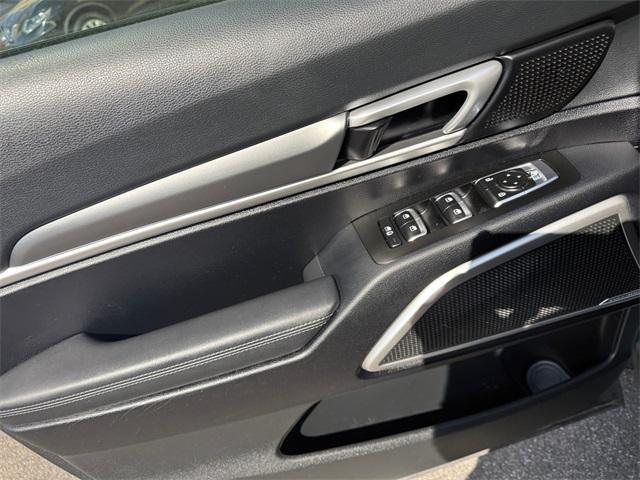 Photo of 2022 Everlasting Silver Kia Telluride