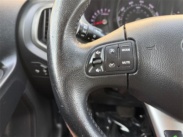 Photo of 2011 Mineral Silver Kia Sportage