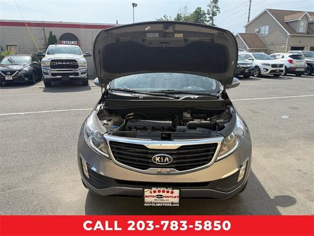 Photo of 2011 Mineral Silver Kia Sportage