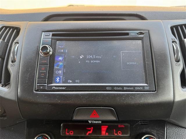 Photo of 2011 Mineral Silver Kia Sportage