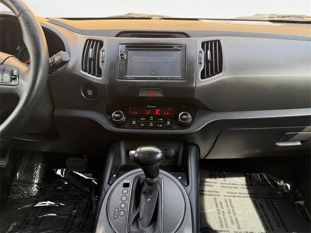 Photo of 2011 Mineral Silver Kia Sportage