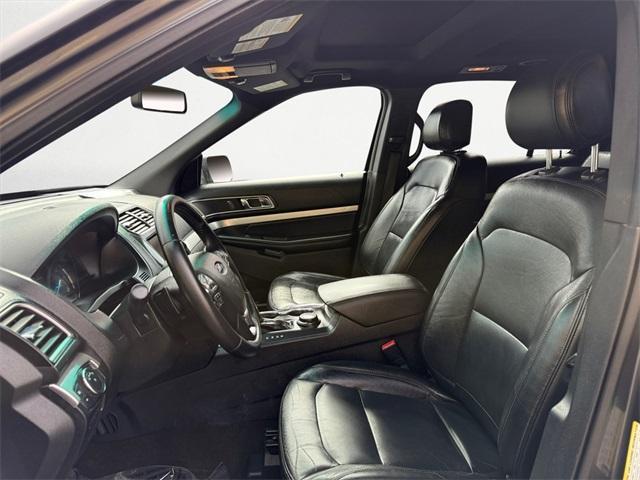 Photo of 2016 Magnetic Ford Explorer