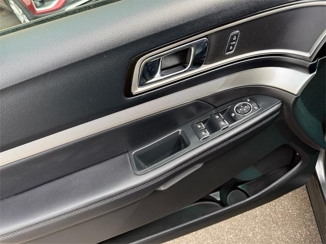 Photo of 2016 Magnetic Ford Explorer